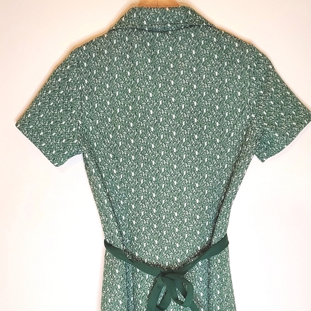 Speedy Green 70s Athletic Polyester Zip-Up Dress with Waist Tie - Picture 13 of 14